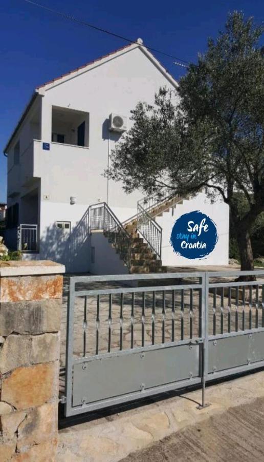 Lomar Apartman